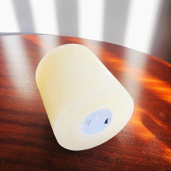 Flameless Scented LED Candle Lights - Vanila Scent - Picture 8 of 9